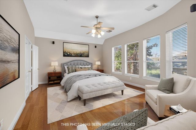 163 Edgewood Drive, Montgomery, TX 77356