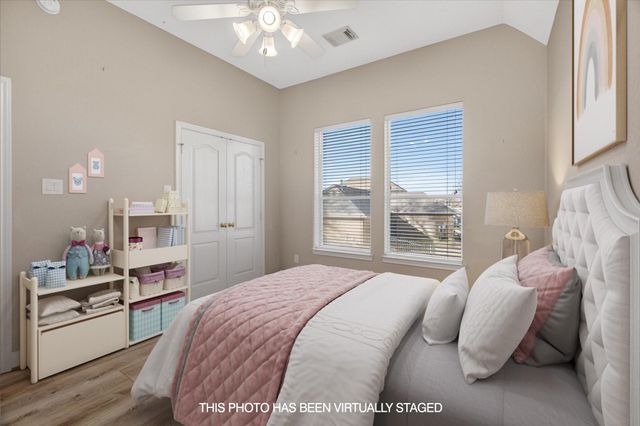 163 Edgewood Drive, Montgomery, TX 77356