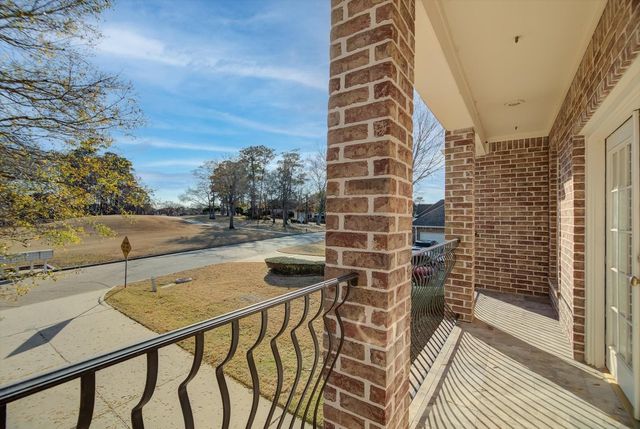 163 Edgewood Drive, Montgomery, TX 77356