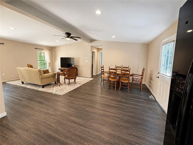6555 Akins Way, Cumming, GA 30041