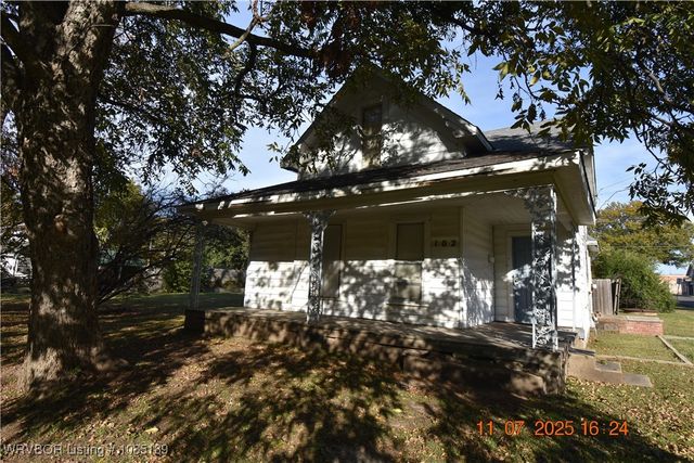 102 N Main Street, Sallisaw, OK 74955