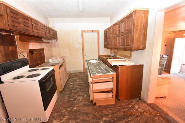 102 N Main Street, Sallisaw, OK 74955