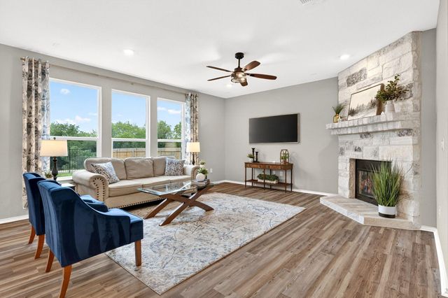326 Linden ST, Bastrop, TX 78602