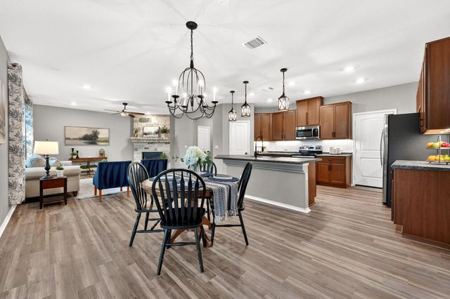 326 Linden ST, Bastrop, TX 78602