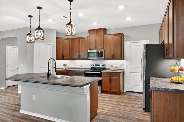 326 Linden ST, Bastrop, TX 78602