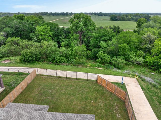 326 Linden ST, Bastrop, TX 78602