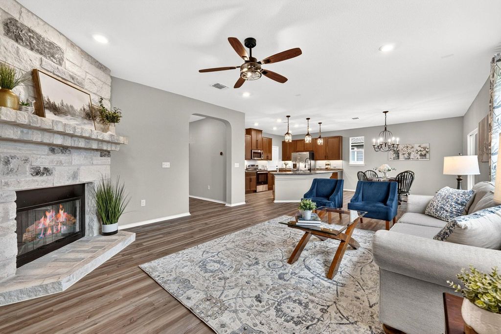 326 Linden ST, Bastrop, TX 78602
