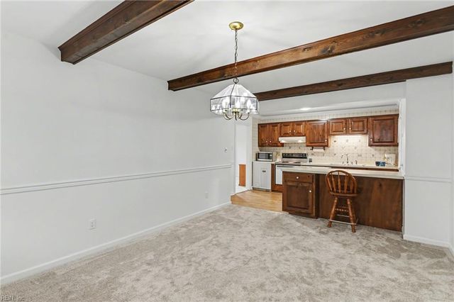 23 Beaconsdale LN, Newport News, VA 23601