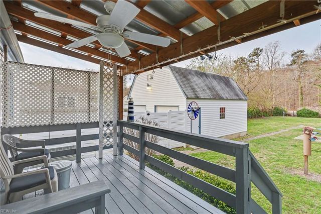 23 Beaconsdale LN, Newport News, VA 23601