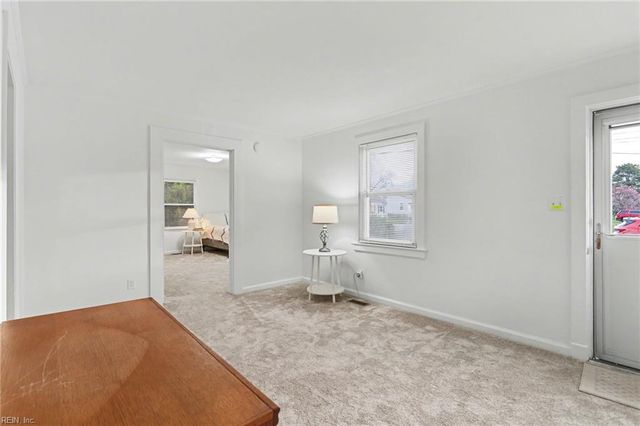 23 Beaconsdale LN, Newport News, VA 23601