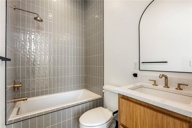905 SE 4th Street 210, Bentonville, AR 72712