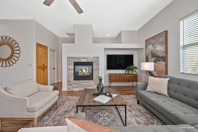 310 Unity Cir, Sacramento, CA 95833