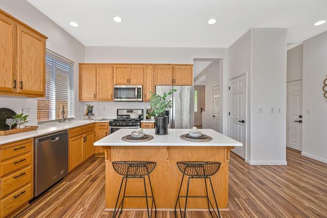 310 Unity Cir, Sacramento, CA 95833