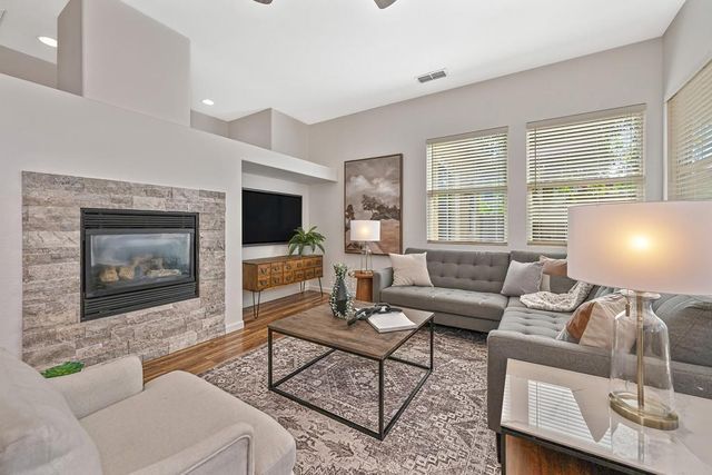 310 Unity Cir, Sacramento, CA 95833