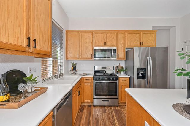 310 Unity Cir, Sacramento, CA 95833