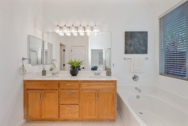 310 Unity Cir, Sacramento, CA 95833