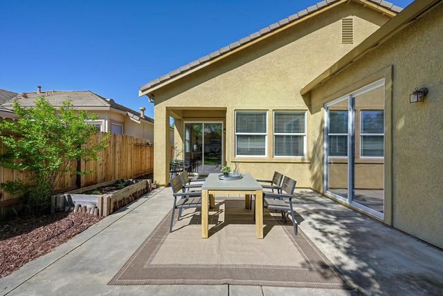 310 Unity Cir, Sacramento, CA 95833