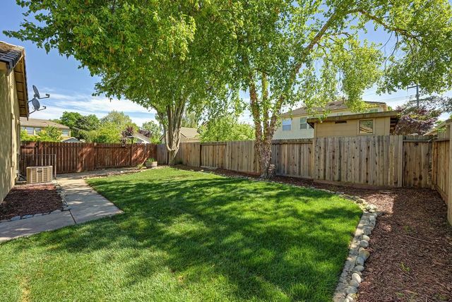 310 Unity Cir, Sacramento, CA 95833