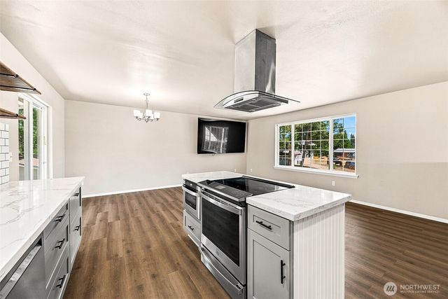 20109 69th Avenue E, Spanaway, WA 98387