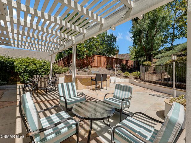 780 Covewood Street, Oak Park, CA 91377