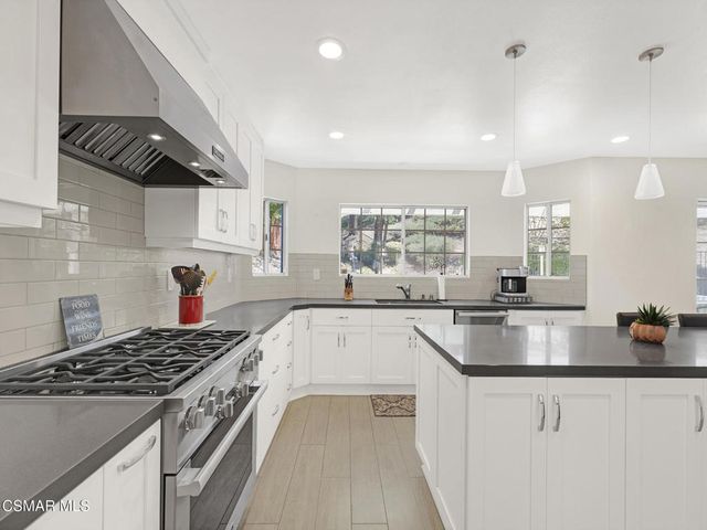 780 Covewood Street, Oak Park, CA 91377