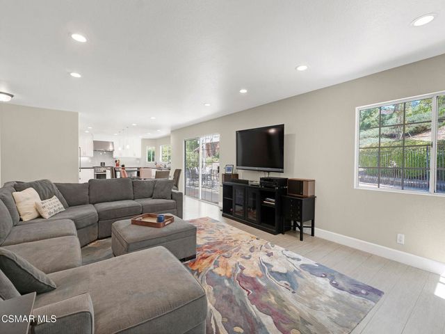 780 Covewood Street, Oak Park, CA 91377