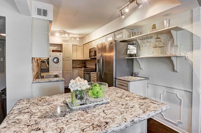 351 N Post Oak Lane 715, Houston, TX 77024