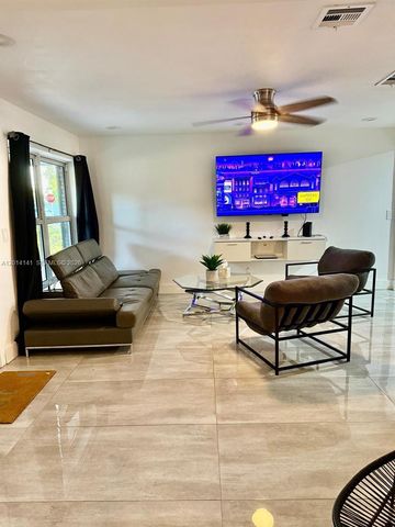 5737 Freedom St, Hollywood, FL 33021