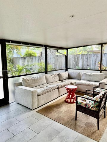 5737 Freedom St, Hollywood, FL 33021