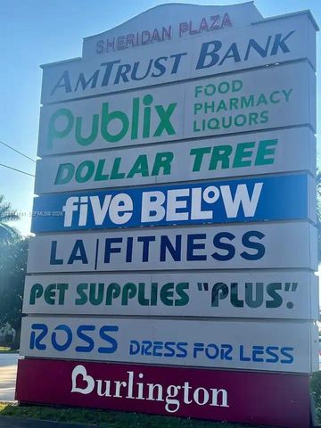 5737 Freedom St, Hollywood, FL 33021