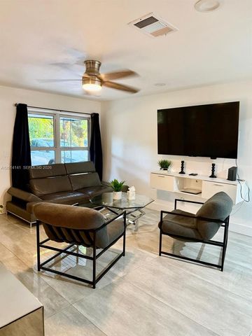5737 Freedom St, Hollywood, FL 33021