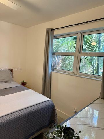 5737 Freedom St, Hollywood, FL 33021