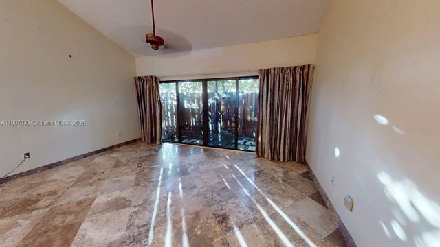 4222 SW 87th Ter, Davie, FL 33328