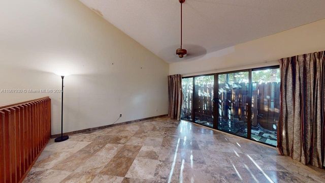 4222 SW 87th Ter, Davie, FL 33328