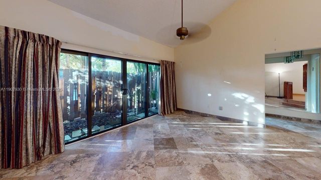 4222 SW 87th Ter, Davie, FL 33328