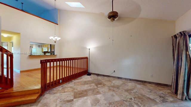 4222 SW 87th Ter, Davie, FL 33328