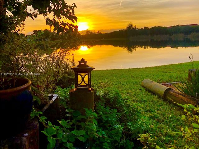 4222 SW 87th Ter, Davie, FL 33328