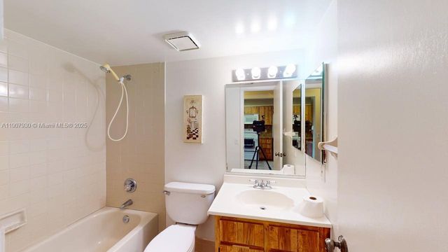 4222 SW 87th Ter, Davie, FL 33328