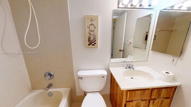 4222 SW 87th Ter, Davie, FL 33328