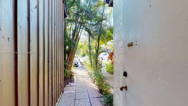 4222 SW 87th Ter, Davie, FL 33328