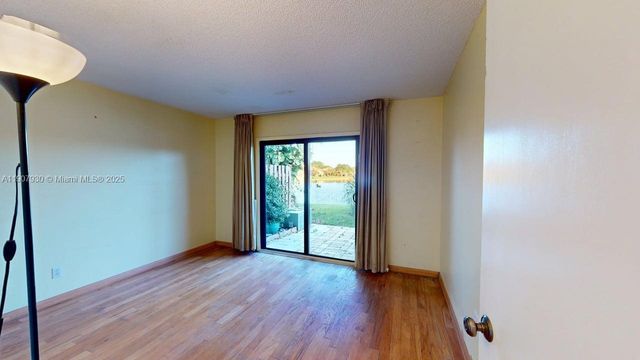 4222 SW 87th Ter, Davie, FL 33328