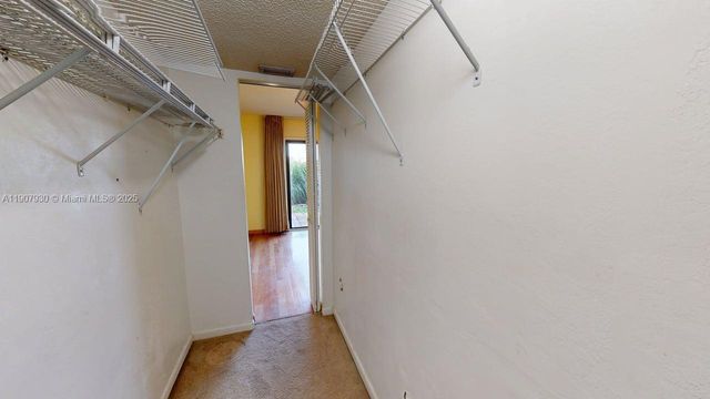 4222 SW 87th Ter, Davie, FL 33328