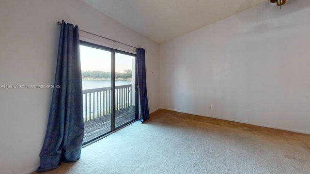 4222 SW 87th Ter, Davie, FL 33328