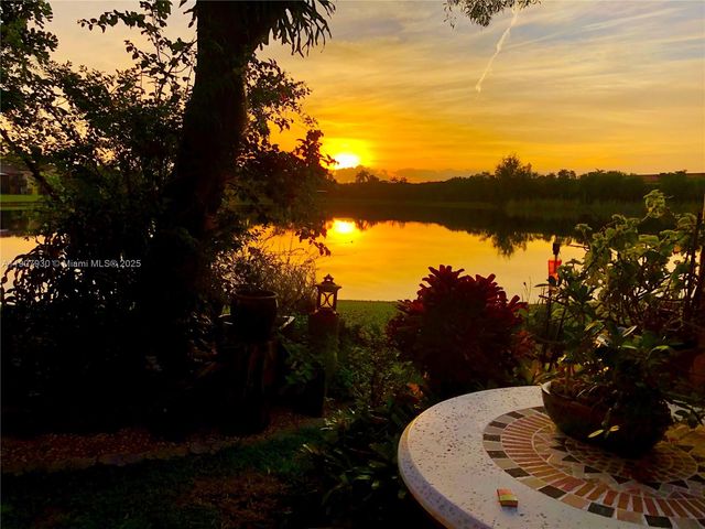 4222 SW 87th Ter, Davie, FL 33328