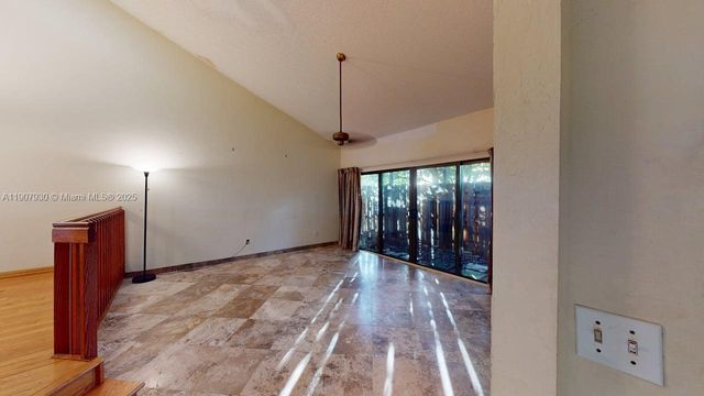4222 SW 87th Ter, Davie, FL 33328