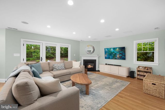 3307 ELMORE DR, Alexandria, VA 22302