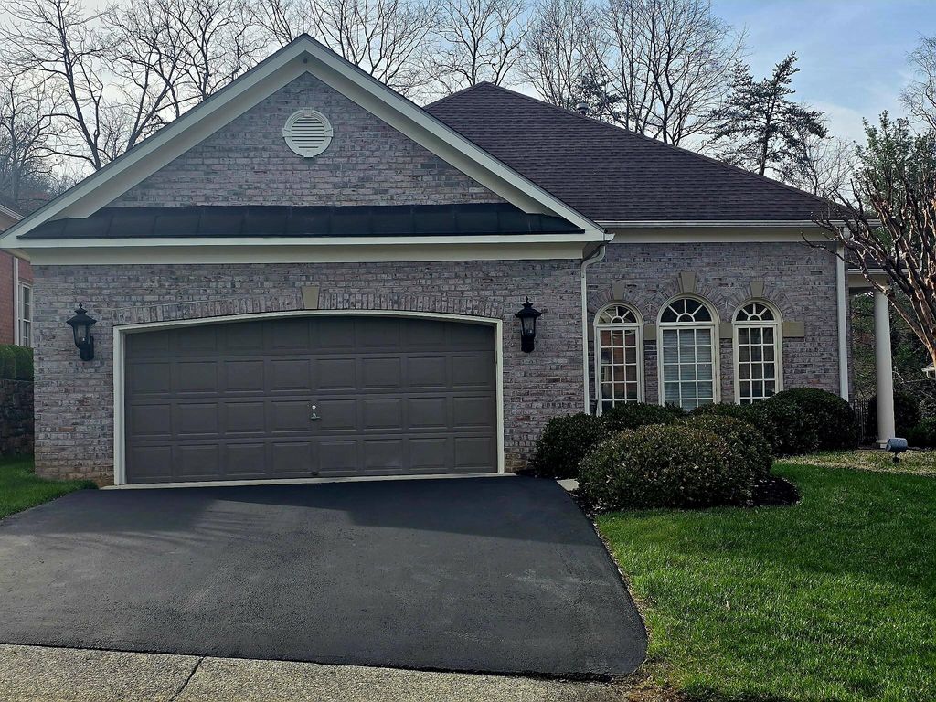 6559 Fairway Estates DR, Roanoke, VA 24018