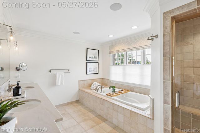 555 Baldwin Court, Birmingham, MI 48009