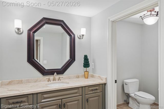 555 Baldwin Court, Birmingham, MI 48009