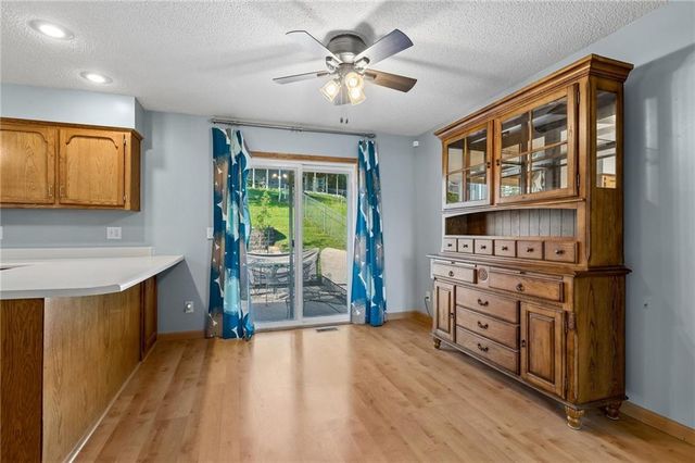 807 E Summit Street, Smithville, MO 64089